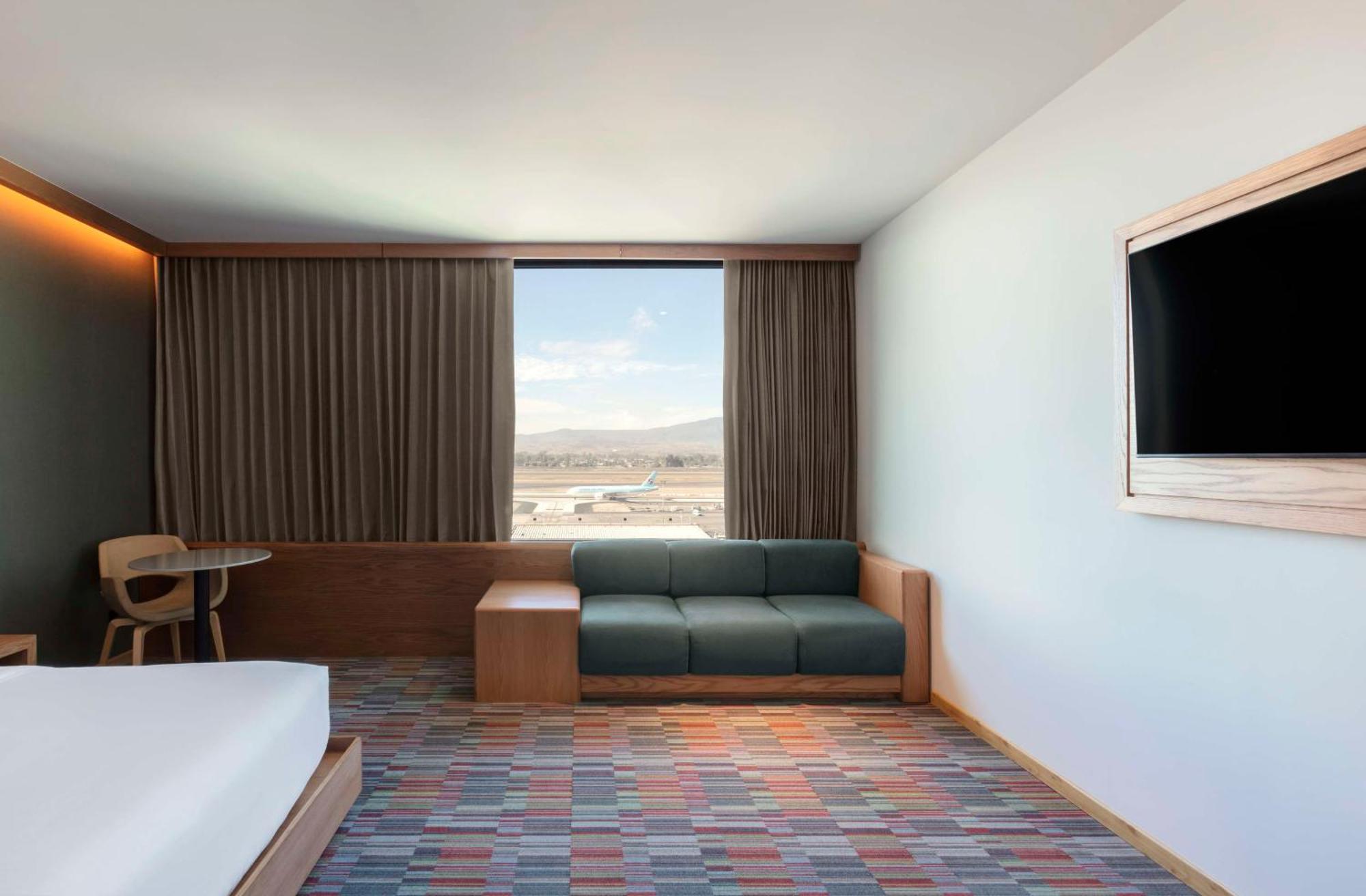 Hilton Garden Inn Guadalajara Airport El Zapote  외부 사진